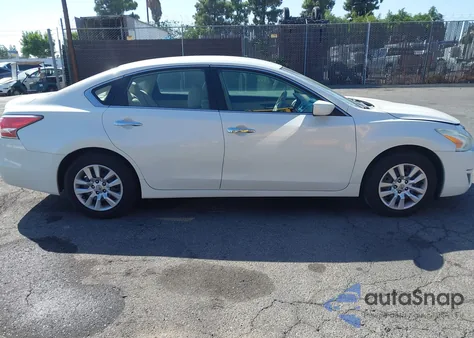 2014 Nissan Altima 2.5 S z USA, uszkodzony, nr VIN 1N4AL3AP6EN360012